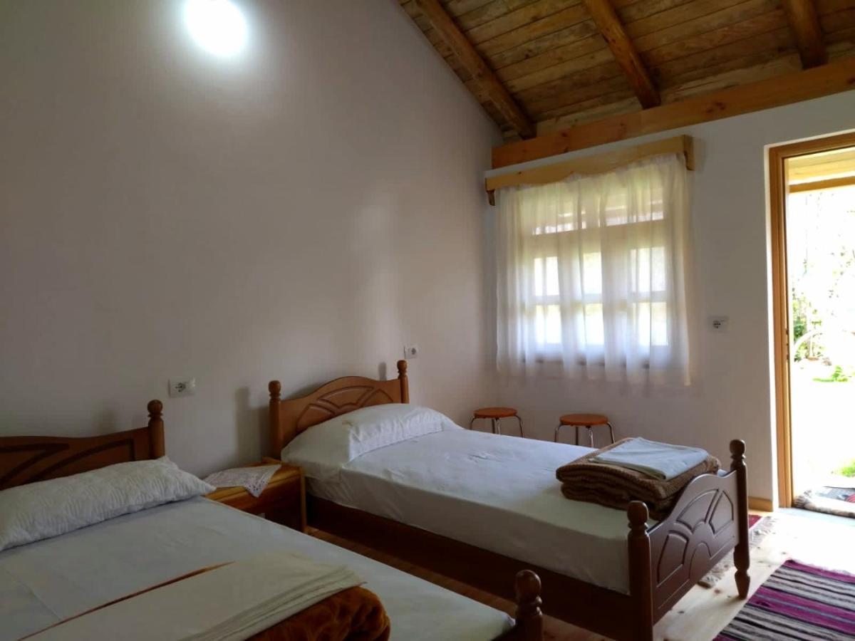 Bujtina Peshtan Guesthouse&Camping Tepelene Экстерьер фото