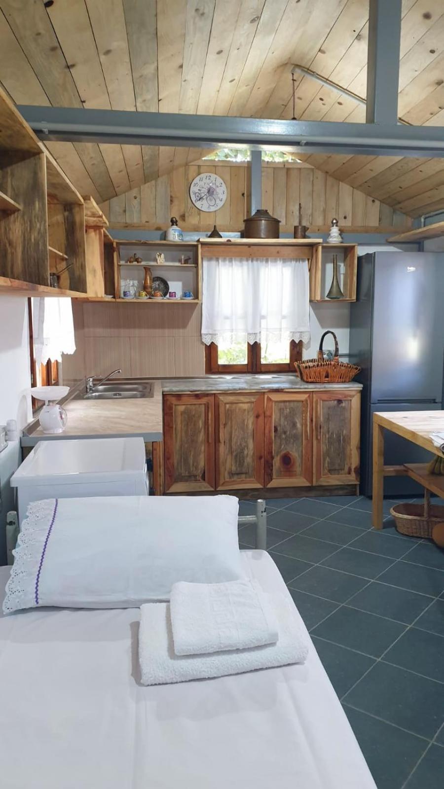 Bujtina Peshtan Guesthouse&Camping Tepelene Экстерьер фото